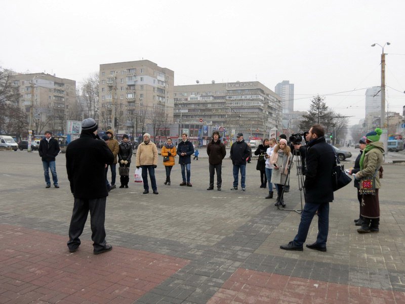 История в Днепре: активисты рассказали жителям, кто такой Александр Поль (ФОТО) 7