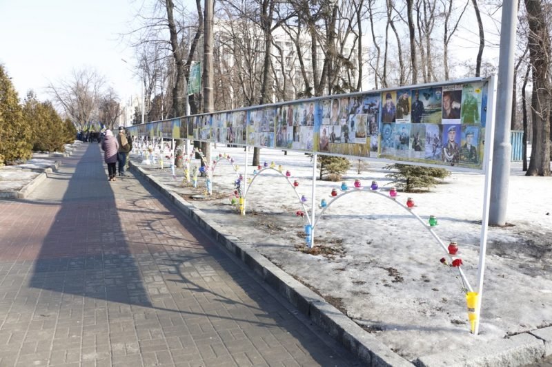 В Днепре почтили память Героев Небесной Сотни (ФОТО) 1