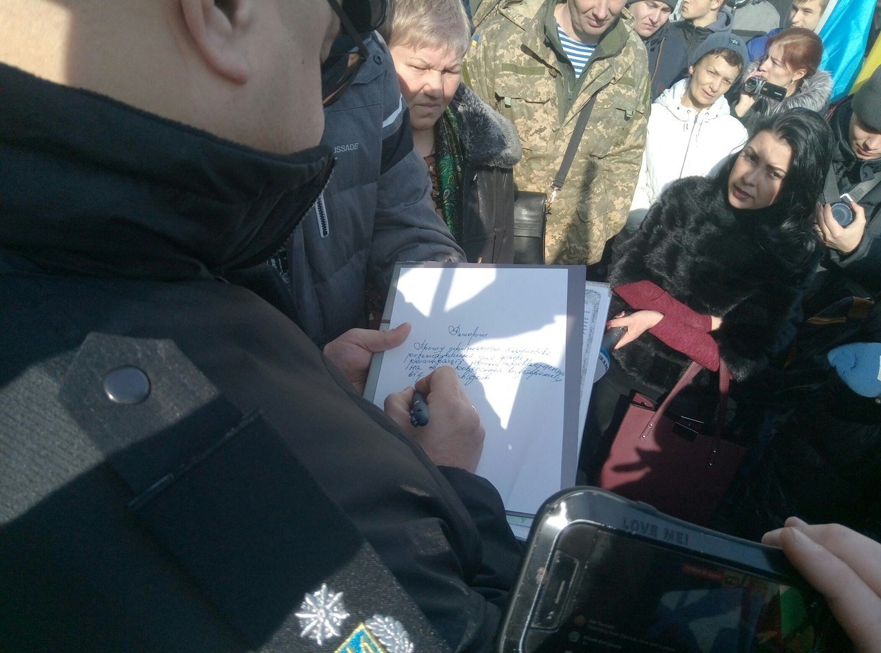 Активисты вышли на митинг с требованием отстранить главу Нацполиции Днепра (ФОТО, ВИДЕО) 10