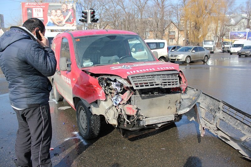 ДТП на Шинной: столкнулись Mazda и Fiat (ФОТО) 3