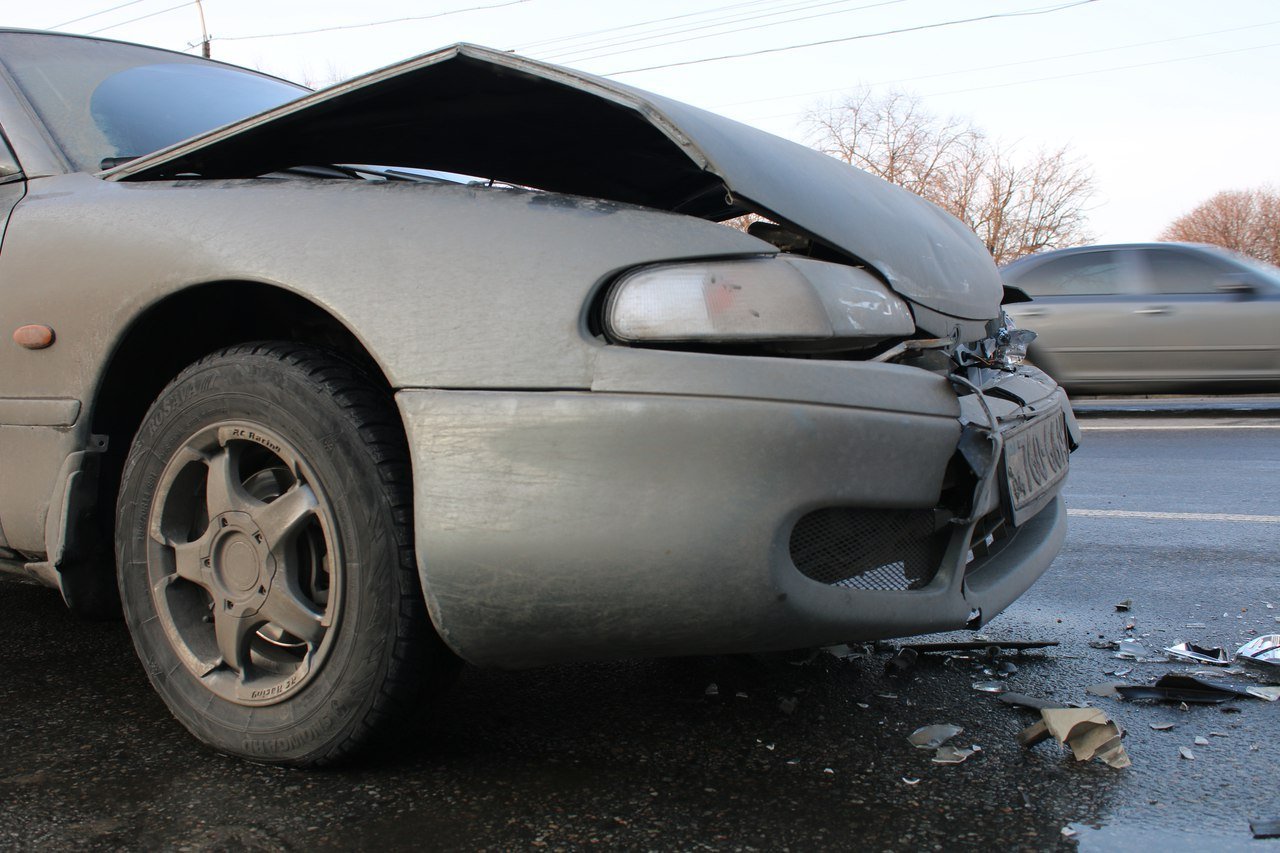 ДТП возле цирка: Mazda ударила Ford (ФОТО) 3