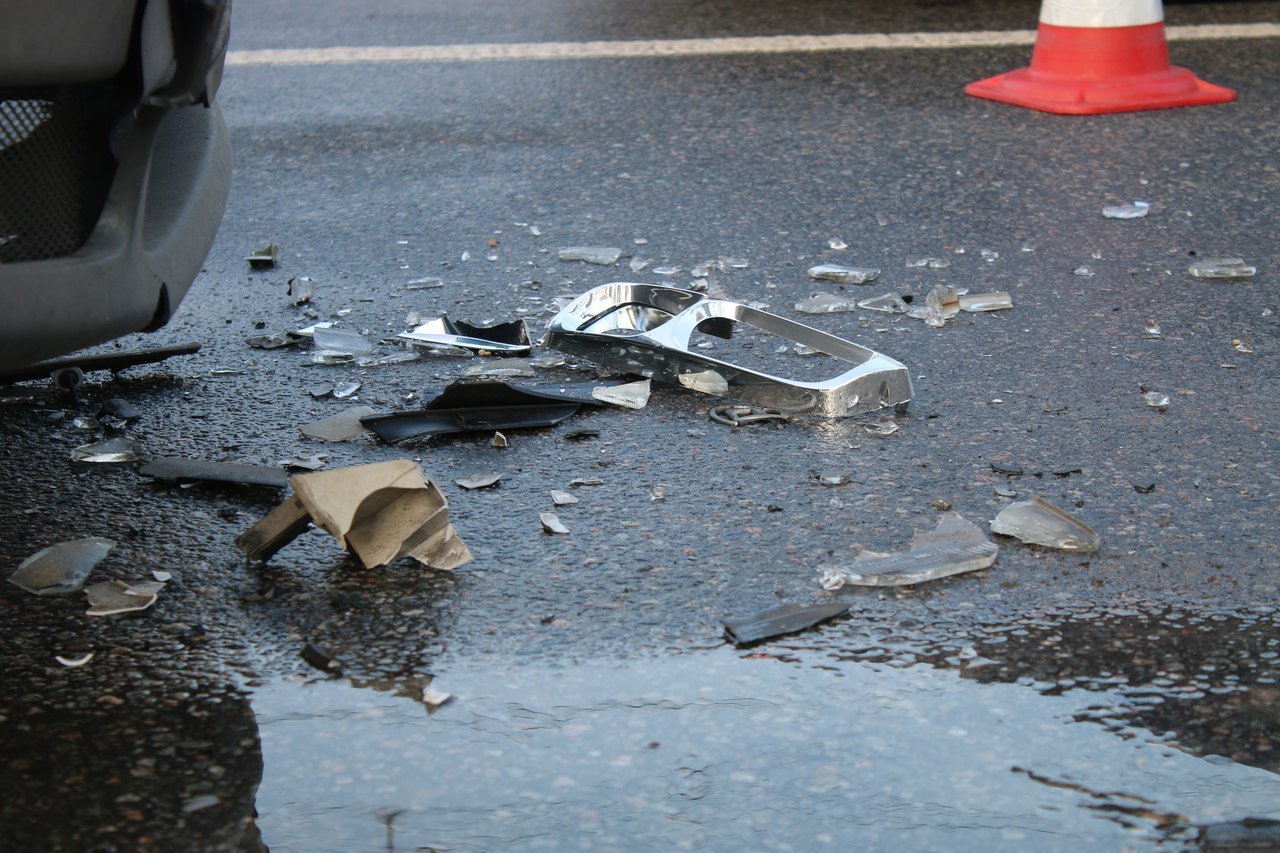 ДТП возле цирка: Mazda ударила Ford (ФОТО) 6