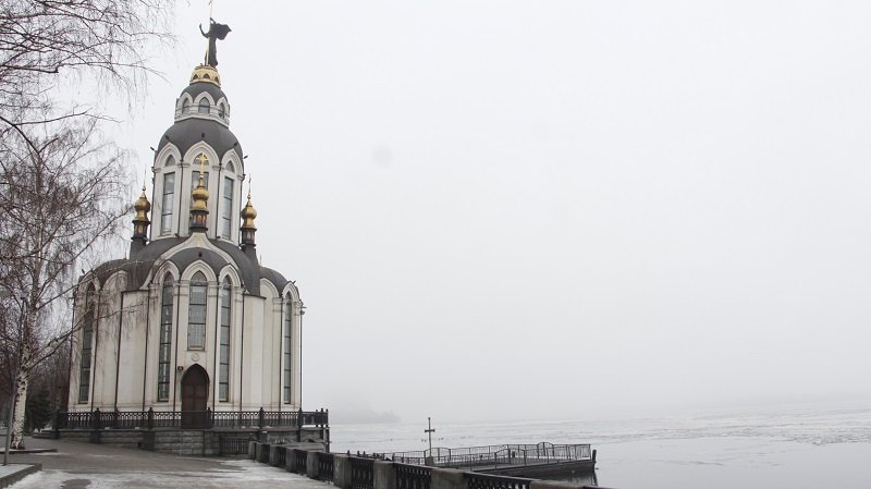 Днепр охватил густой туман (ФОТО) 10