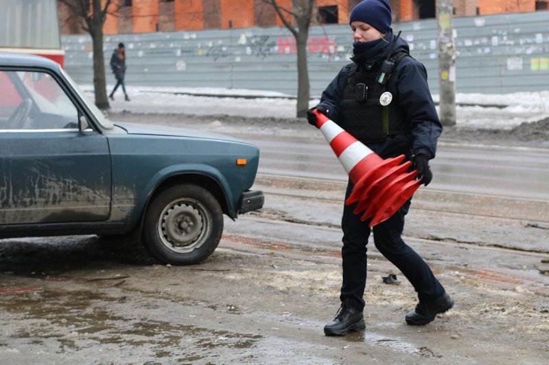 На Грушевского столкнулись Audi и ВАЗ: есть пострадавший (ФОТО) 9