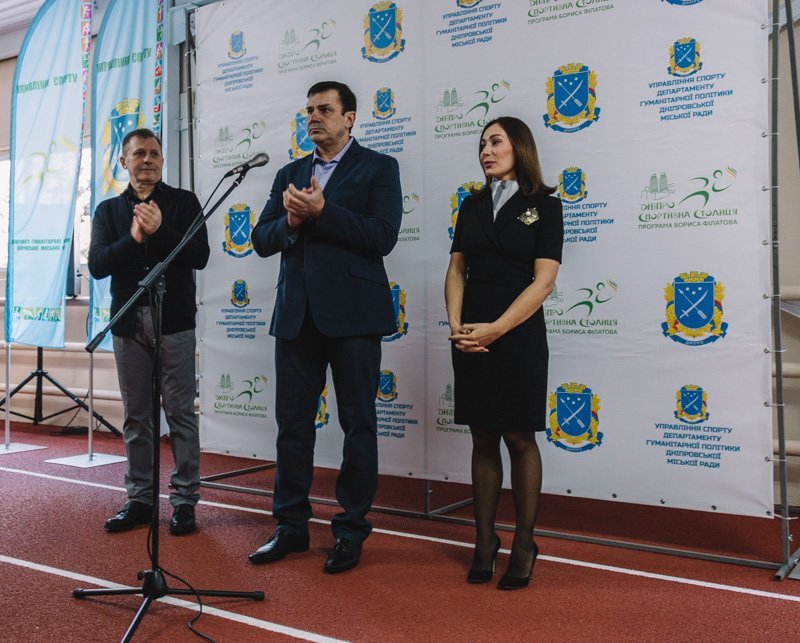 В Днепре Марина Филатова открыла легкоатлетический манеж (ФОТО) 3