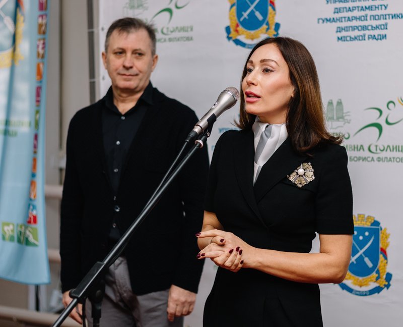 В Днепре Марина Филатова открыла легкоатлетический манеж (ФОТО) 4