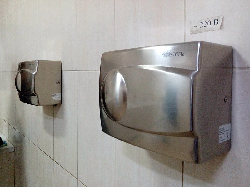 Ревизия «по-большому» и «по-маленькому»: ужасная грязь и едкий запах в сортире днепровского вокзала (ФОТО) 1