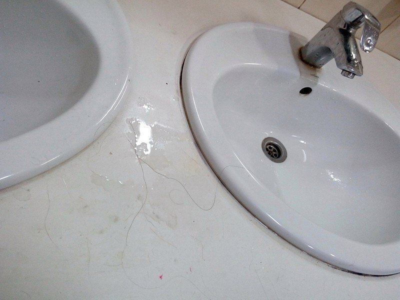 Ревизия «по-большому» и «по-маленькому»: ужасная грязь и едкий запах в сортире днепровского вокзала (ФОТО) 6