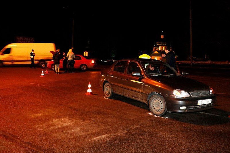 На Набережной Заводской из-за ДТП было затруднено движение (ФОТО) 1