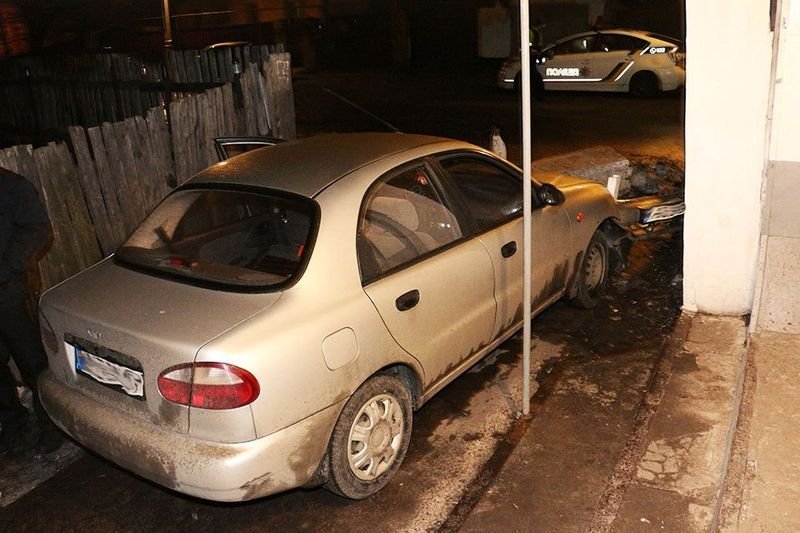 Водитель Daewoo, уходя от погони по навигатору, попал в ДТП (ФОТО) 1