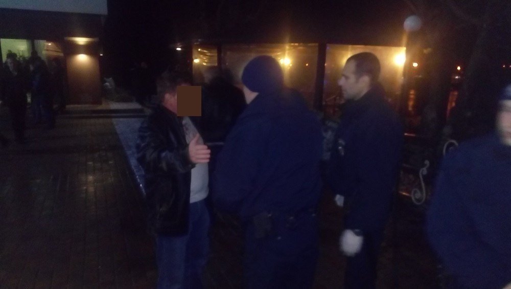 В Днепре в кафе Учан Су стреляли из травмата: есть пострадавшие (ФОТО, ПОДРОБНОСТИ) 4