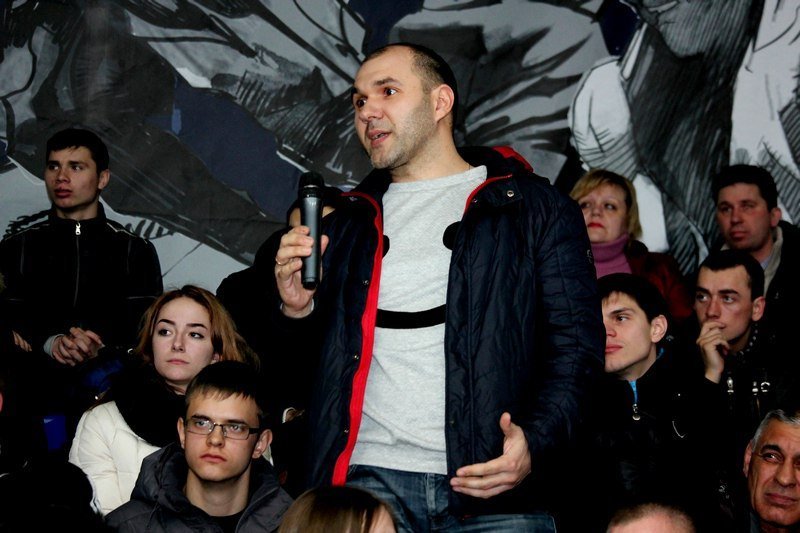 Ближе к трибунам: футболисты Днепра встретились с болельщиками (ФОТО) 7