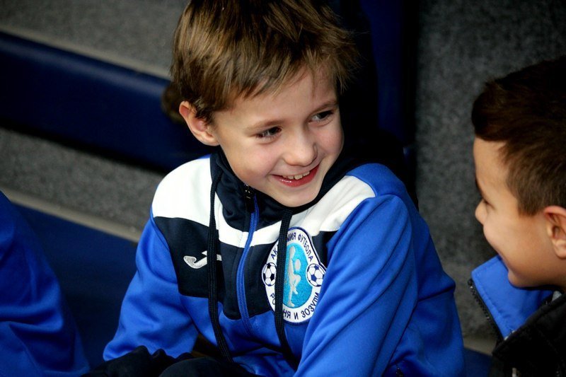 Ближе к трибунам: футболисты Днепра встретились с болельщиками (ФОТО) 25