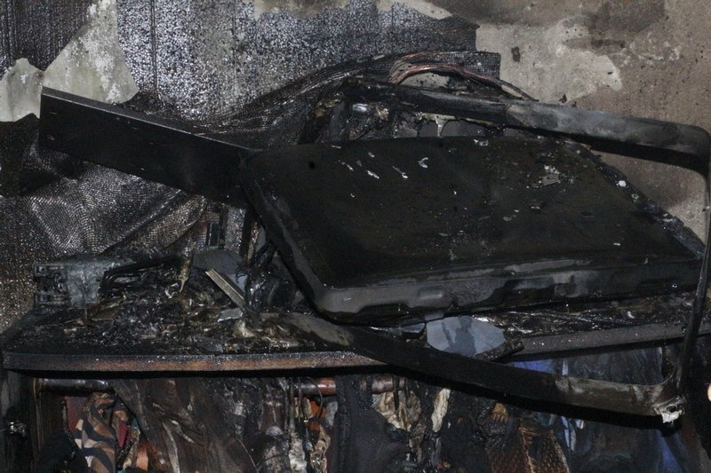 В переулке Лиственном произошел пожар (ФОТО) 13