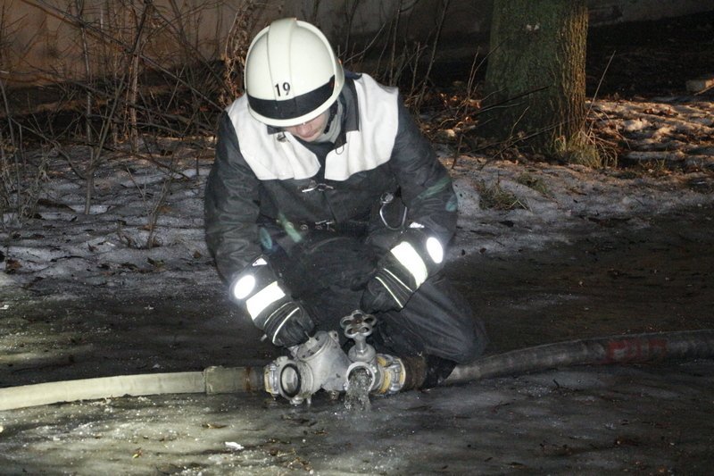 В переулке Лиственном произошел пожар (ФОТО) 17