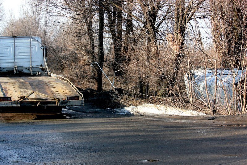 Неудачное утро: на Игрени микроавтобус слетел в кювет и перевернулся (ФОТО) 3