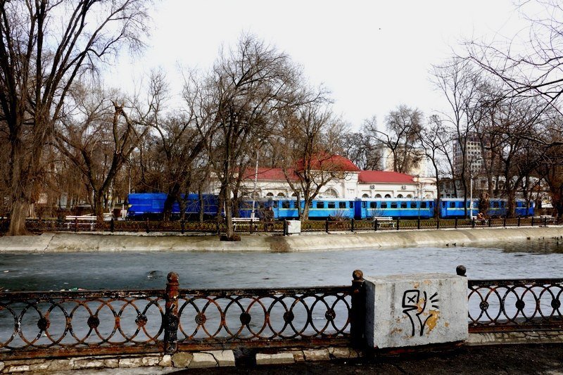 Было - стало: как выглядел парк Глобы в 50-х годах ХХ века и как выглядит теперь (ФОТО) 6