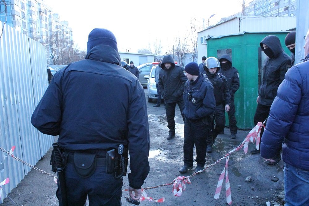 Треш, полиция и люди в масках: что происходило на проспекте Мира (ФОТО, ВИДЕО) 7