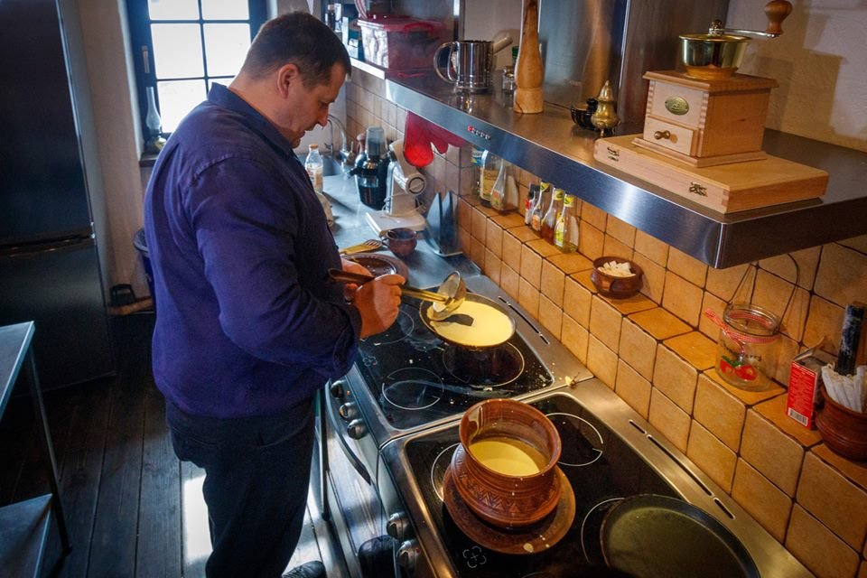 Блины от мэра: Филатов поделился рецептом традицонного блюда на Масленицу (ФОТО) 5