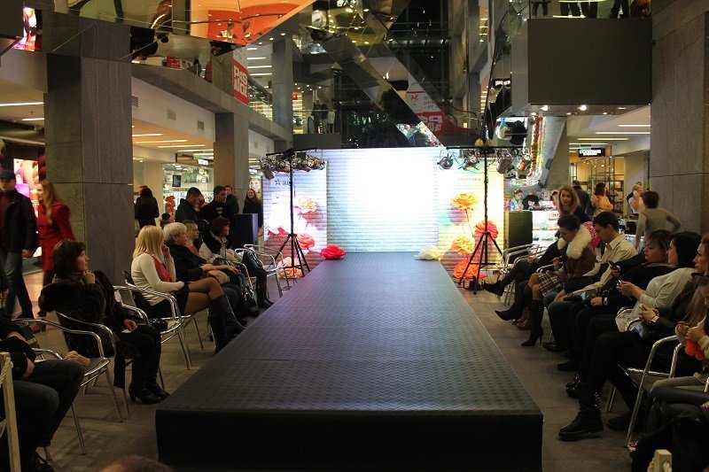 Модный Днепр: в Пассаже прошел показ мод (ФОТО, ВИДЕО) 1