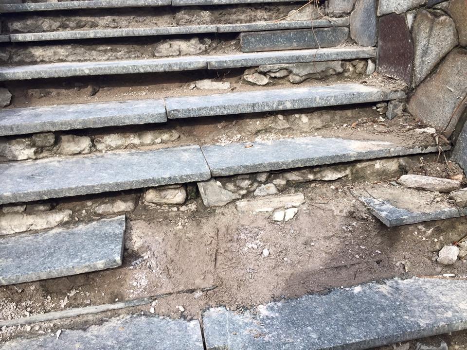 Разбитая голова и потеря памяти: из-за аварийной лестницы в планетарии Днепра сильно пострадала женщина (ФОТО) 2