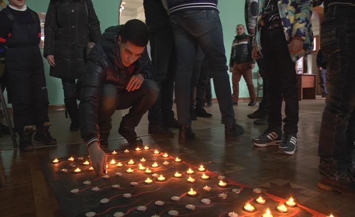 В Днепре почтили память погибших во время Ходжалинской резни в Азербайджане 7