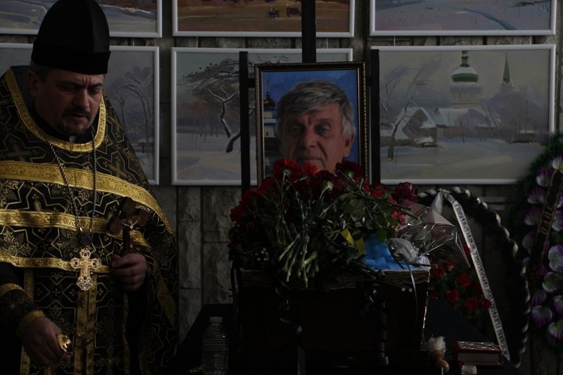 Жители Днепра попрощались с известным скульптором Василием Мирошниченко 1