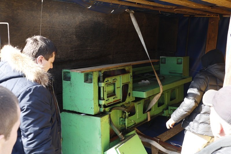 На Рабочей перевернулась Газель: движение трамваев заблокировано 9