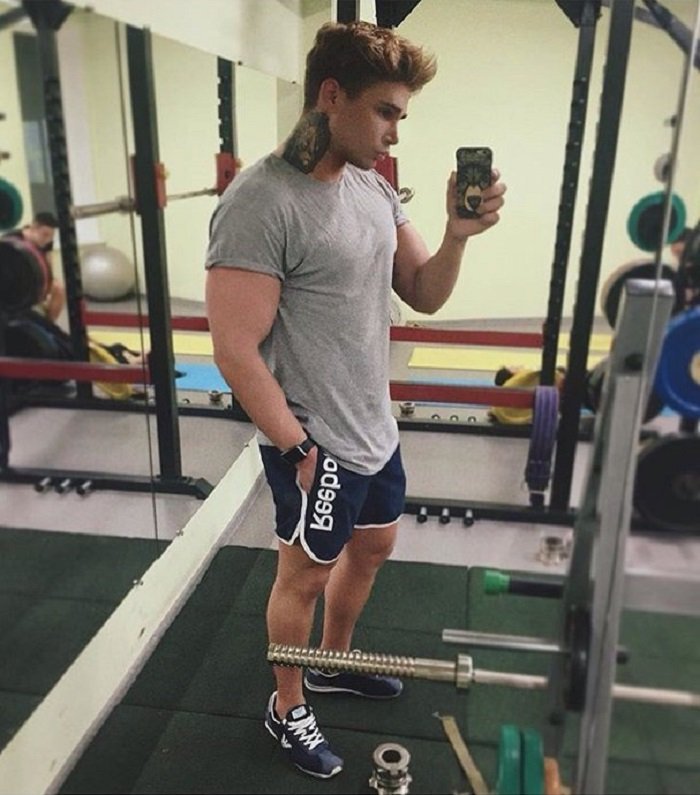 ТОП-5 парней-блогеров из Днепра в Instagram 7