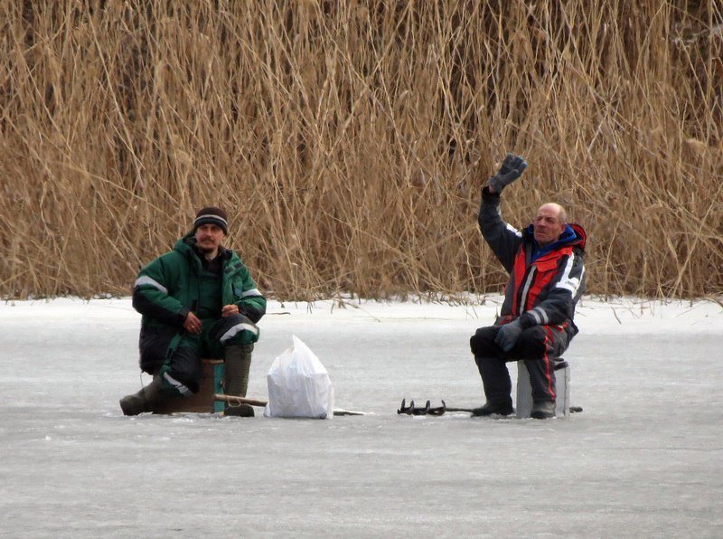 Спасение от наводнения: на Днепре провели ледокольные работы 9