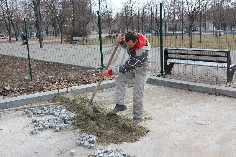 В Днепре реставрируют Аллею героев АТО: как проходят строительные работы 8