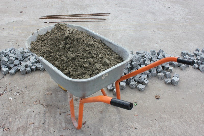 В Днепре реставрируют Аллею героев АТО: как проходят строительные работы 11