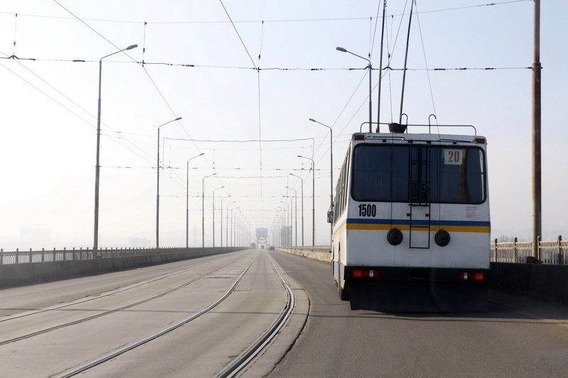 Посмотри, насколько загружен Старый мост из-за ремонта Нового моста 5