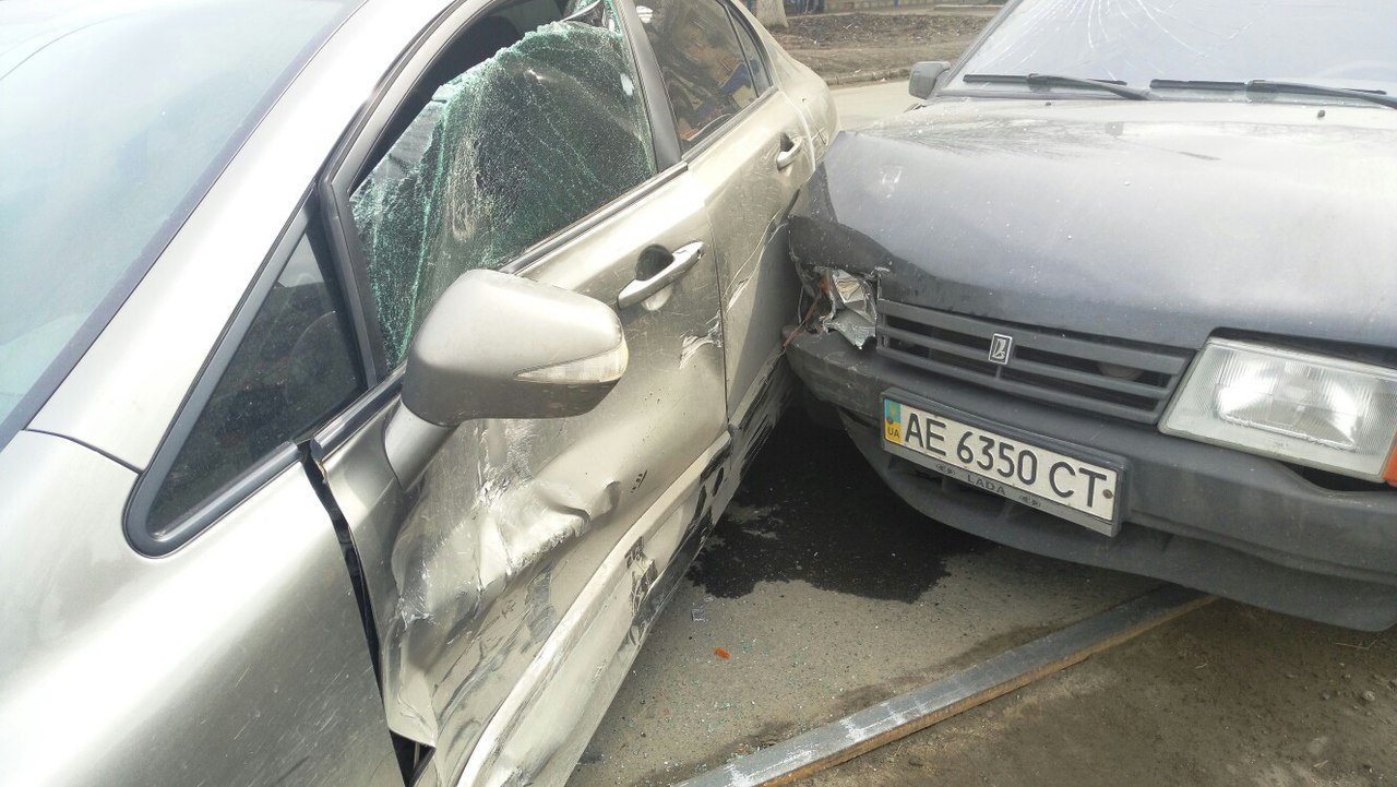 ДТП на 12 Квартале: движение трамваев приостановлено 4