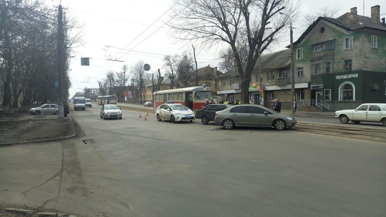 ДТП на 12 Квартале: движение трамваев приостановлено 5