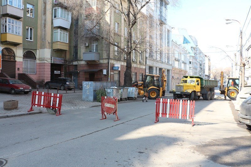 В центре Днепра в результате ремонтных работ перекрыта улица 1