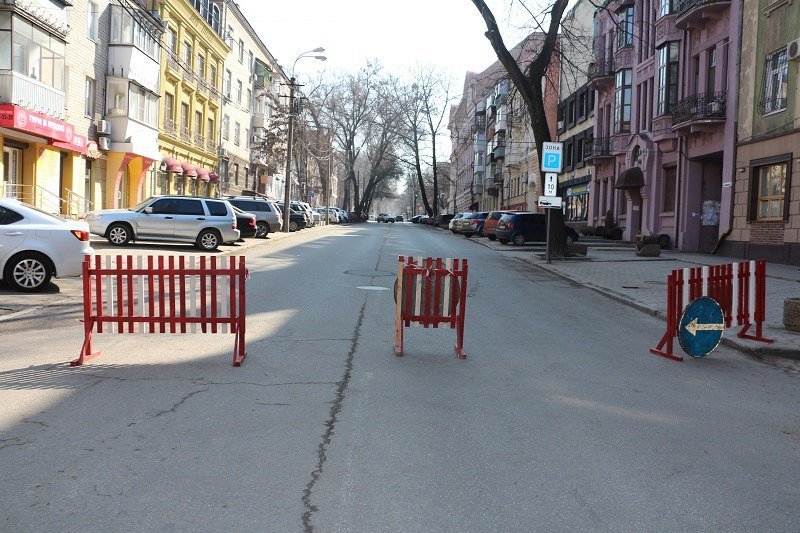В центре Днепра в результате ремонтных работ перекрыта улица 3