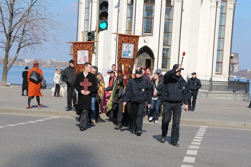 В Днепре прошел Крестный ход за здоровый образ жизни 3