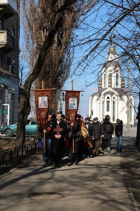 В Днепре прошел Крестный ход за здоровый образ жизни 9