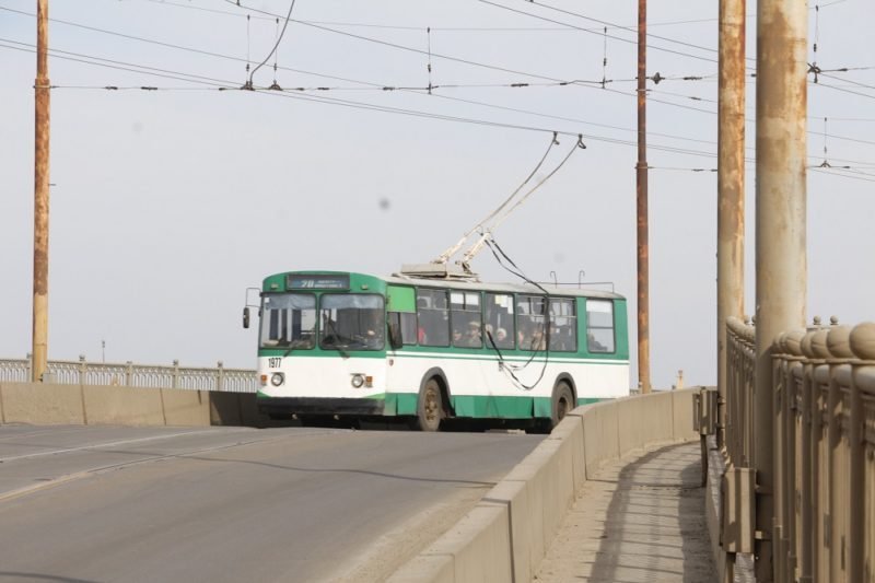 В Днепре перекрыли Новый мост: смотрите, насколько загружен Старый мост 8