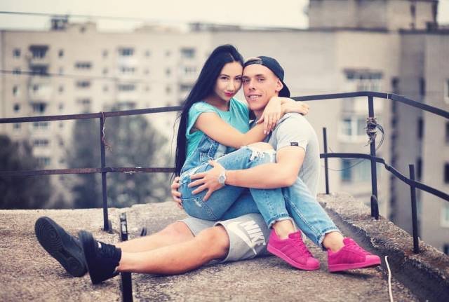 Девушки футболистов «Днепра»: смотрите, кто вдохновляет наших игроков 4