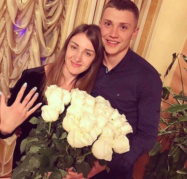 Девушки футболистов «Днепра»: смотрите, кто вдохновляет наших игроков 14