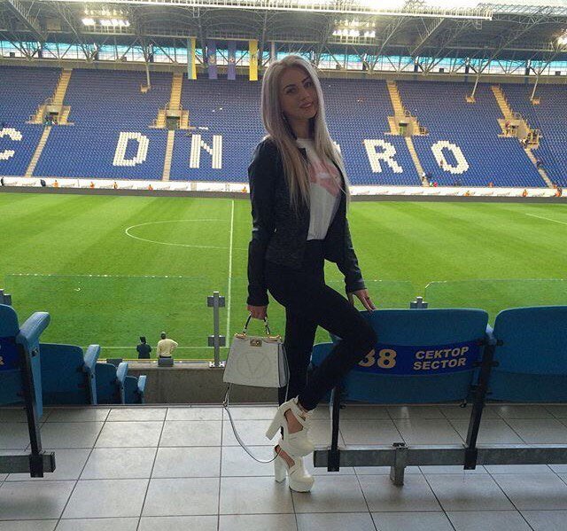 Девушки футболистов «Днепра»: смотрите, кто вдохновляет наших игроков 26