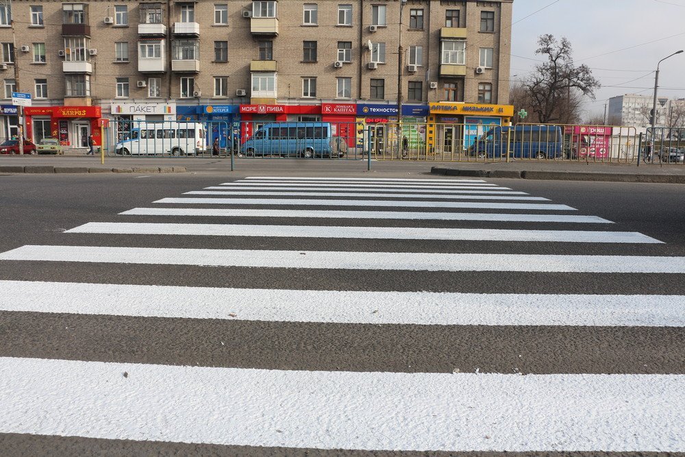 Снова открывают смертельный переход в начале Слобожанского: проспект готовят к закрытию моста 4