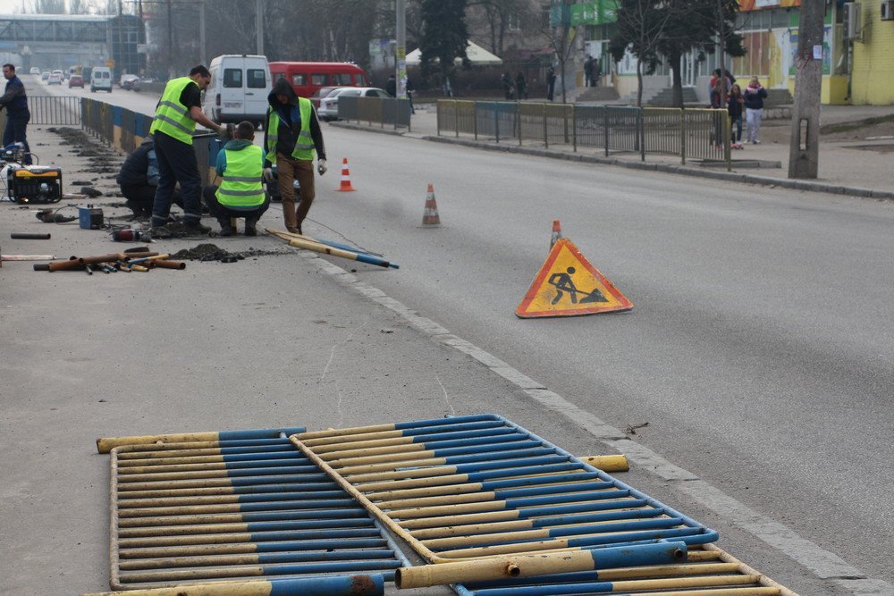 Снова открывают смертельный переход в начале Слобожанского: проспект готовят к закрытию моста 8
