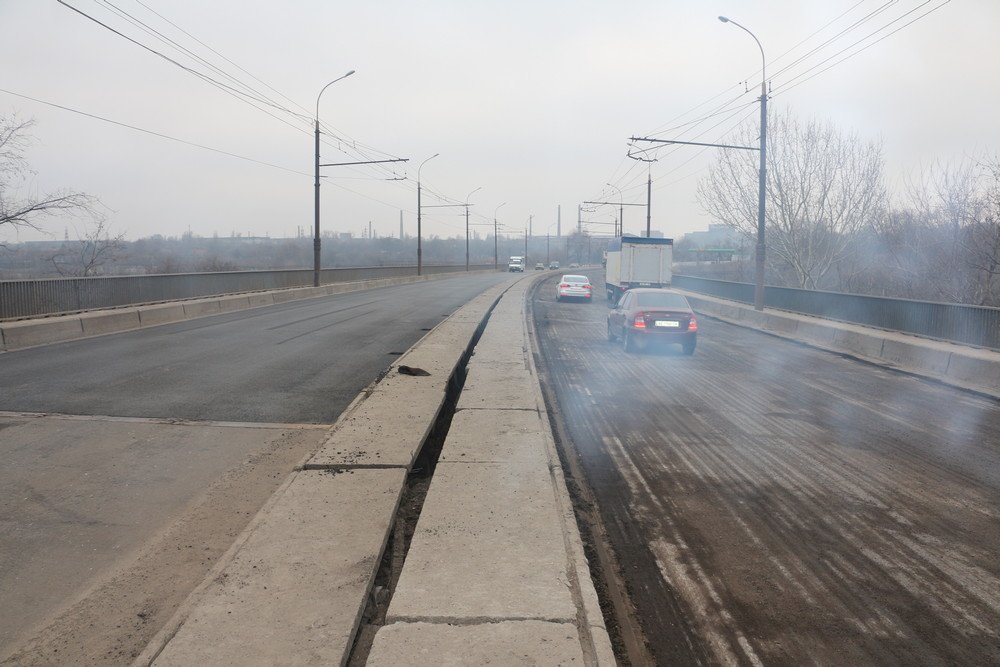 В Днепре взялись за ремонт проезда Александра Гальченко 1