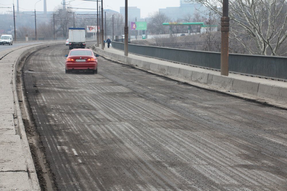 В Днепре взялись за ремонт проезда Александра Гальченко 2