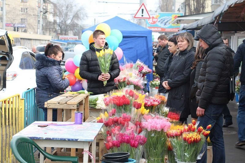 Праздничный переполох: как Днепр отмечал 8 марта 10
