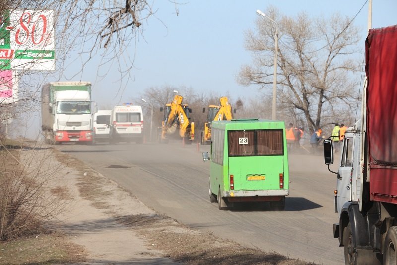 Транспортный коллапс на Амурском мосту: жуткие пробки и ремонтные работы 10