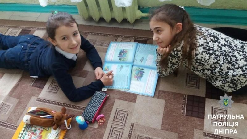 Патрульные Днепра посетили сразу три школы города 2